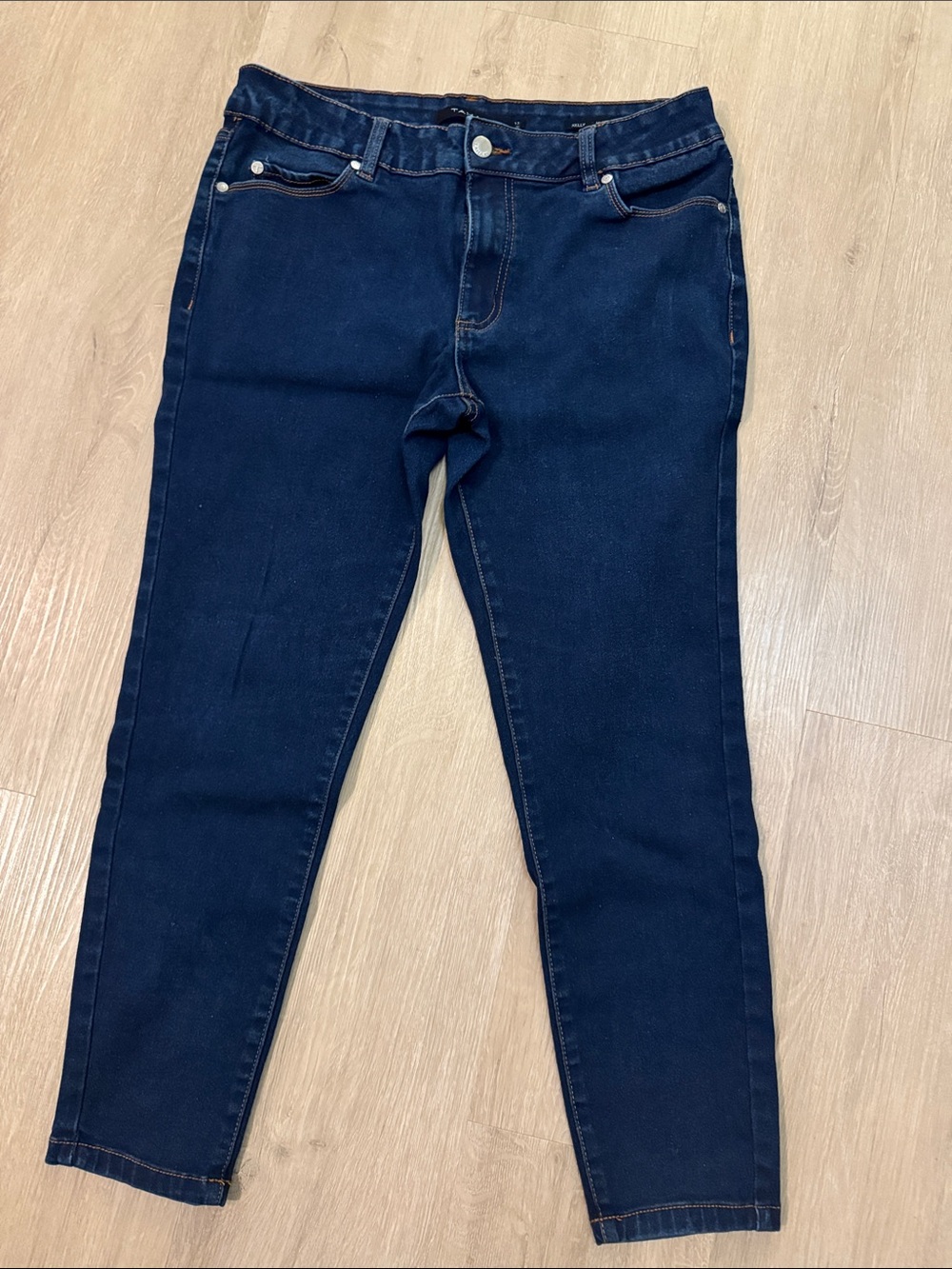 Tahari Dark Blue Skinny Jeans